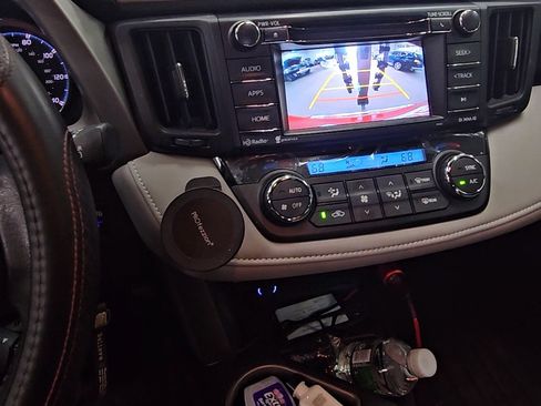 Used 2016 Toyota RAV4 XLE image 19