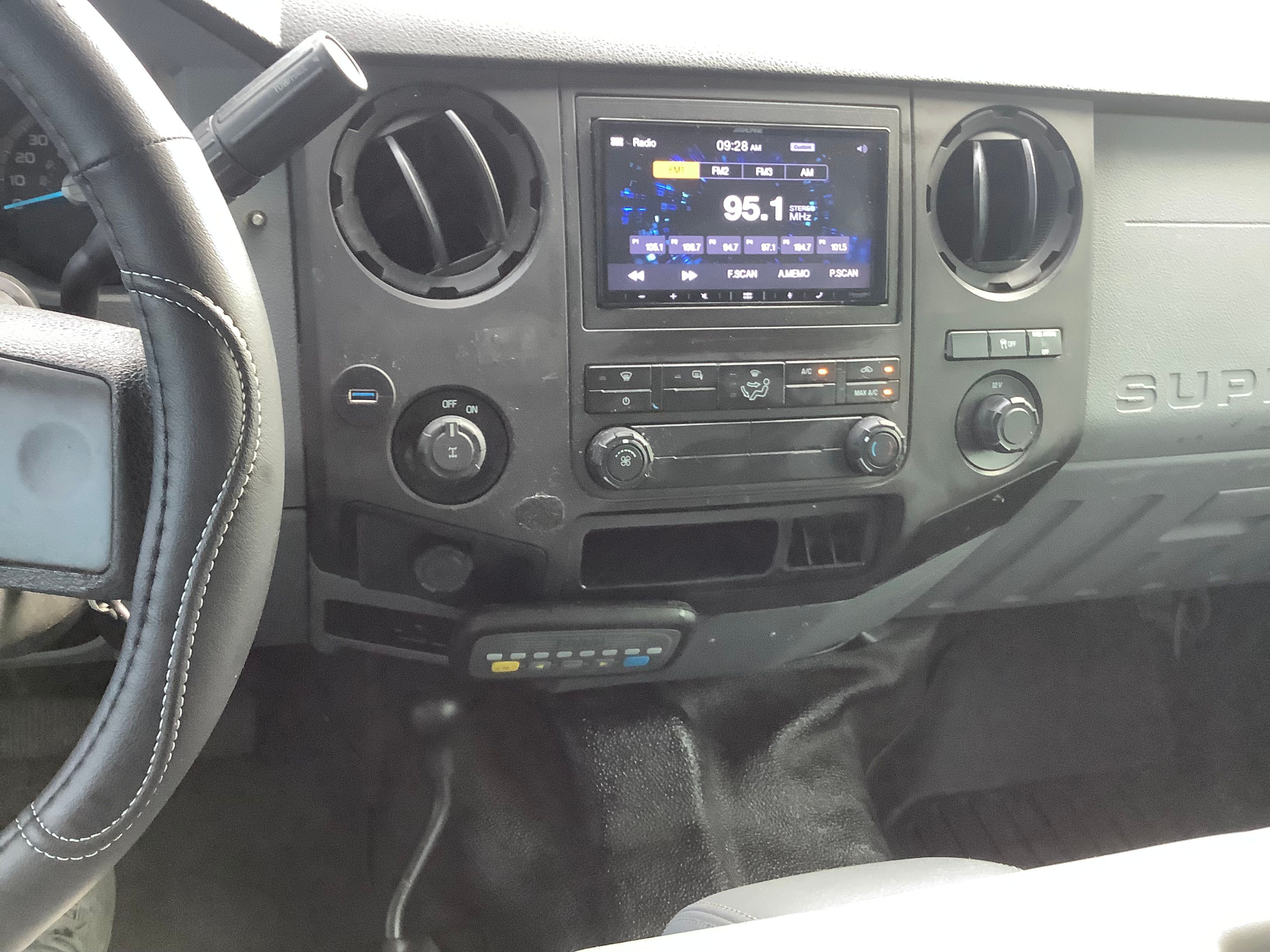 Used 2015 Ford F250 XL w/ Power Equipment Group image 14