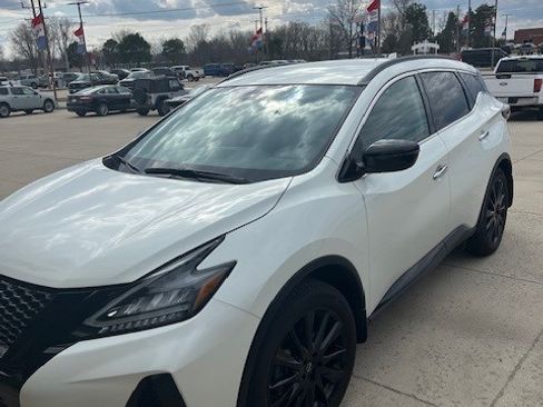 Used 2023 Nissan Murano SV w/ SV Midnight Edition Package image 17