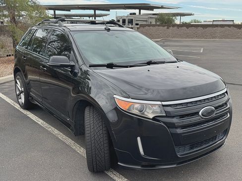 Used 2013 Ford Edge Sport w/ Driver Entry Pkg image 2