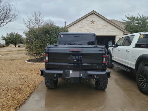 Used 2021 Jeep Gladiator Sport image 6