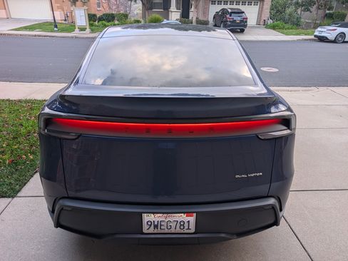 Used 2026 Tesla Model Y Long Range image 8