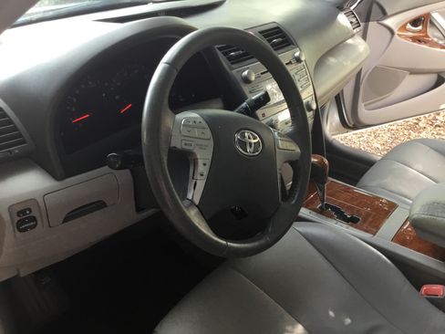 Used 2009 Toyota Camry XLE image 11
