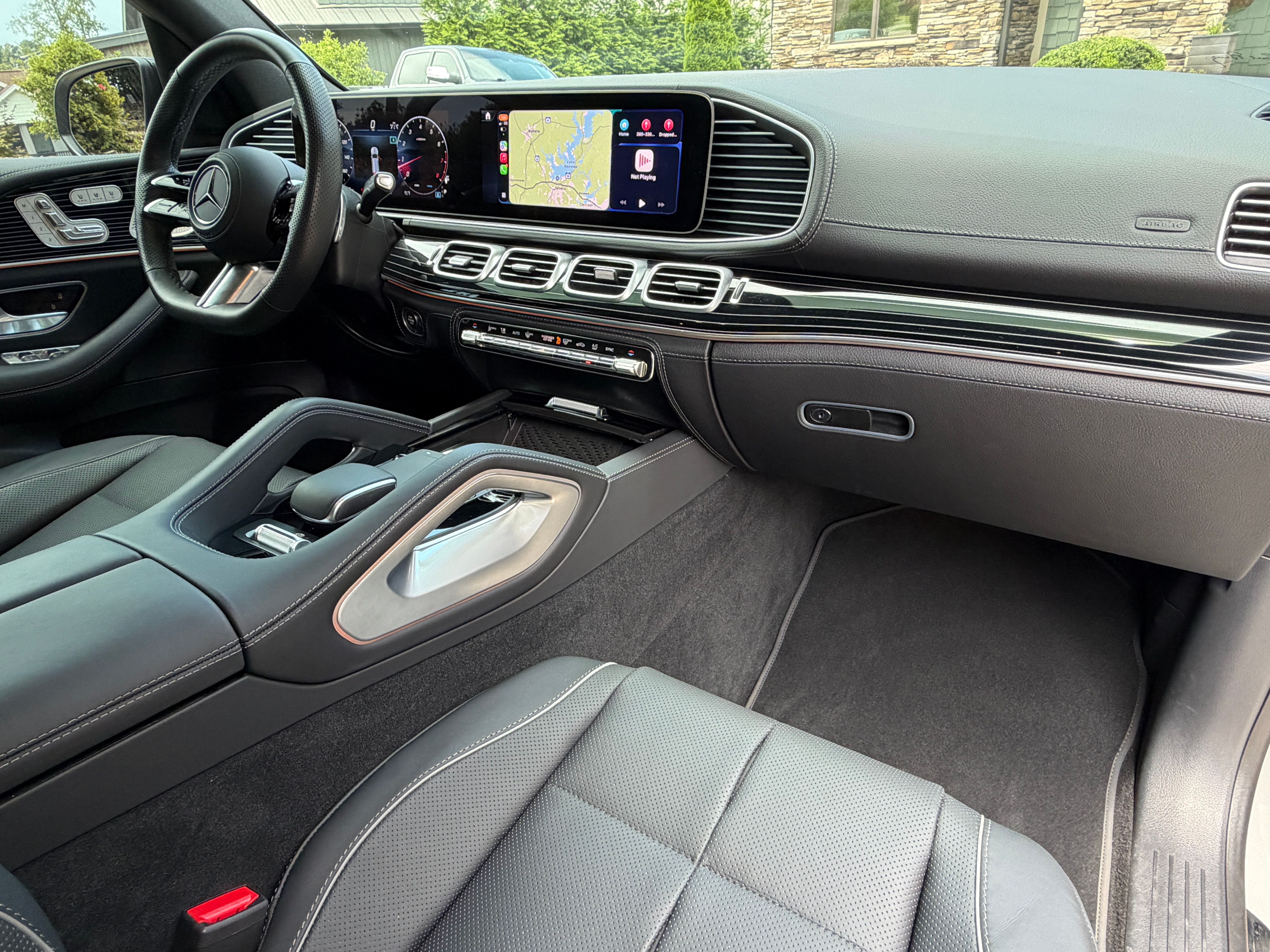 Used 2024 Mercedes-Benz GLS 580 4MATIC image 5