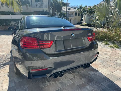 Used 2015 BMW M4 Convertible image 6