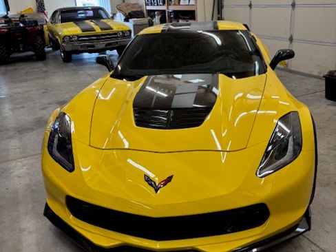 Used 2016 Chevrolet Corvette Z06 w/ C7.r Special Edition image 2