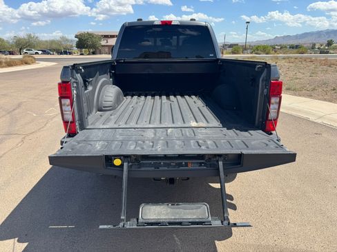 Used 2022 Ford F350 Lariat w/ Lariat Value Package AWD/4WD image 4