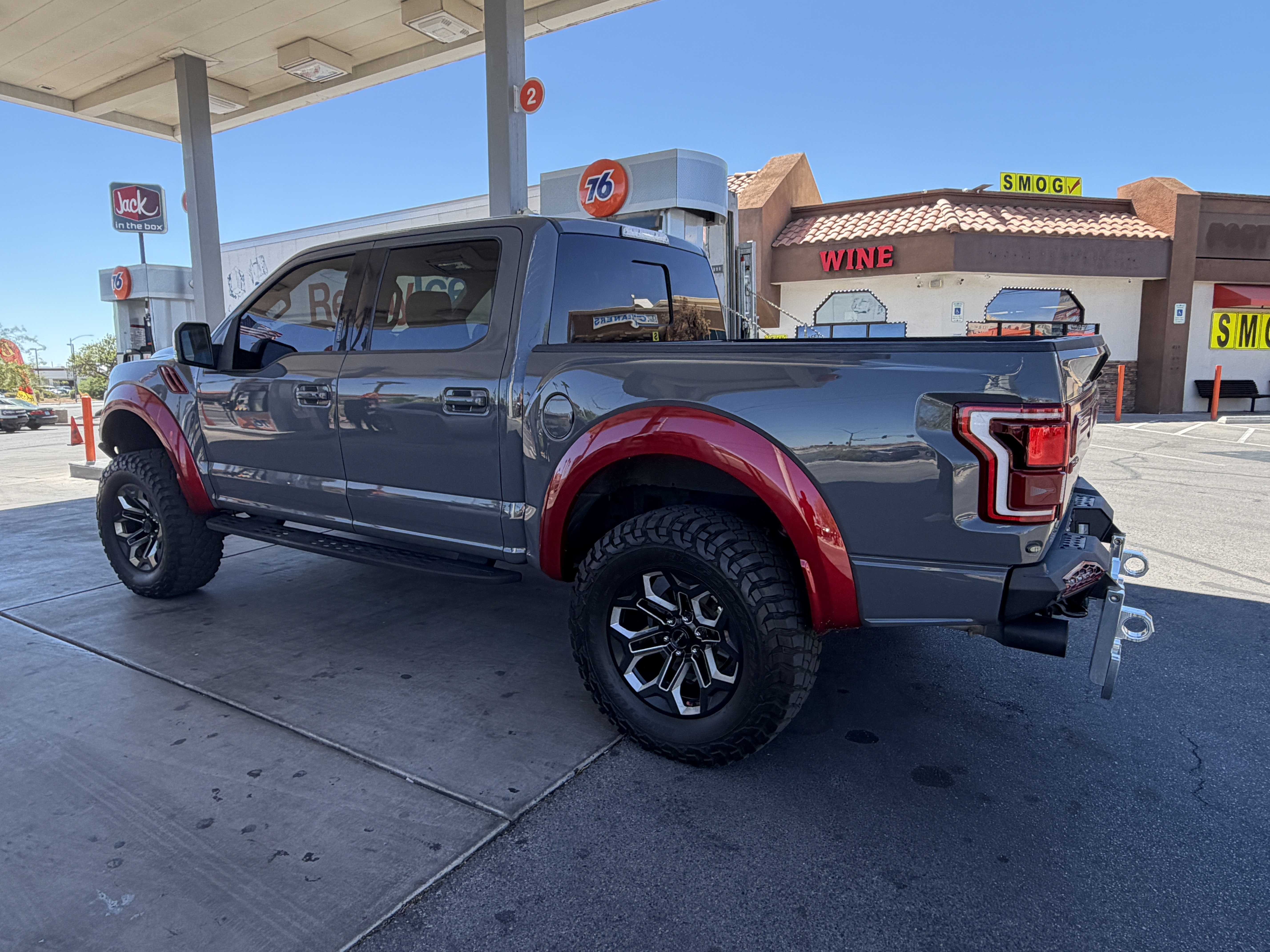 Used 2020 Ford F150 Raptor w/ Equipment Group 802A Luxury AWD/4WD image 6