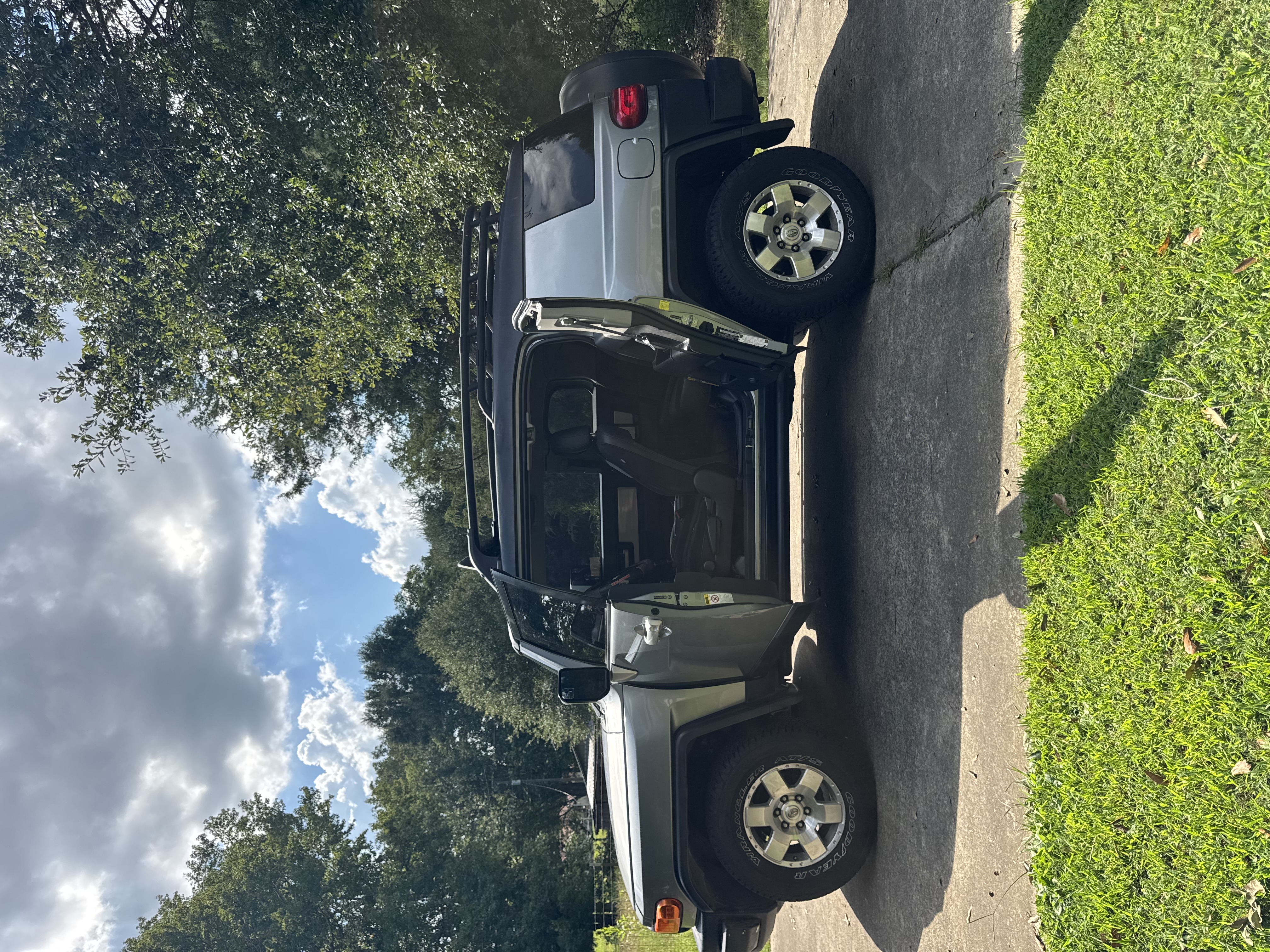 Used 2010 Toyota FJ Cruiser 4WD w/ Upgrade Pkg 2 image 12