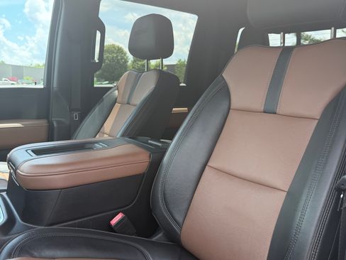 Used 2020 Chevrolet Silverado 2500 High Country w/ Z71 Off-Road Package AWD/4WD image 14