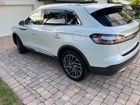 Used 2019 Lincoln Nautilus Reserve w/ Driver Assistance Package image 10