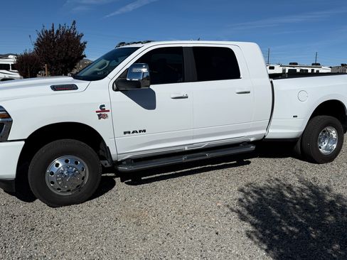 Used 2025 RAM 3500 Laramie image 4