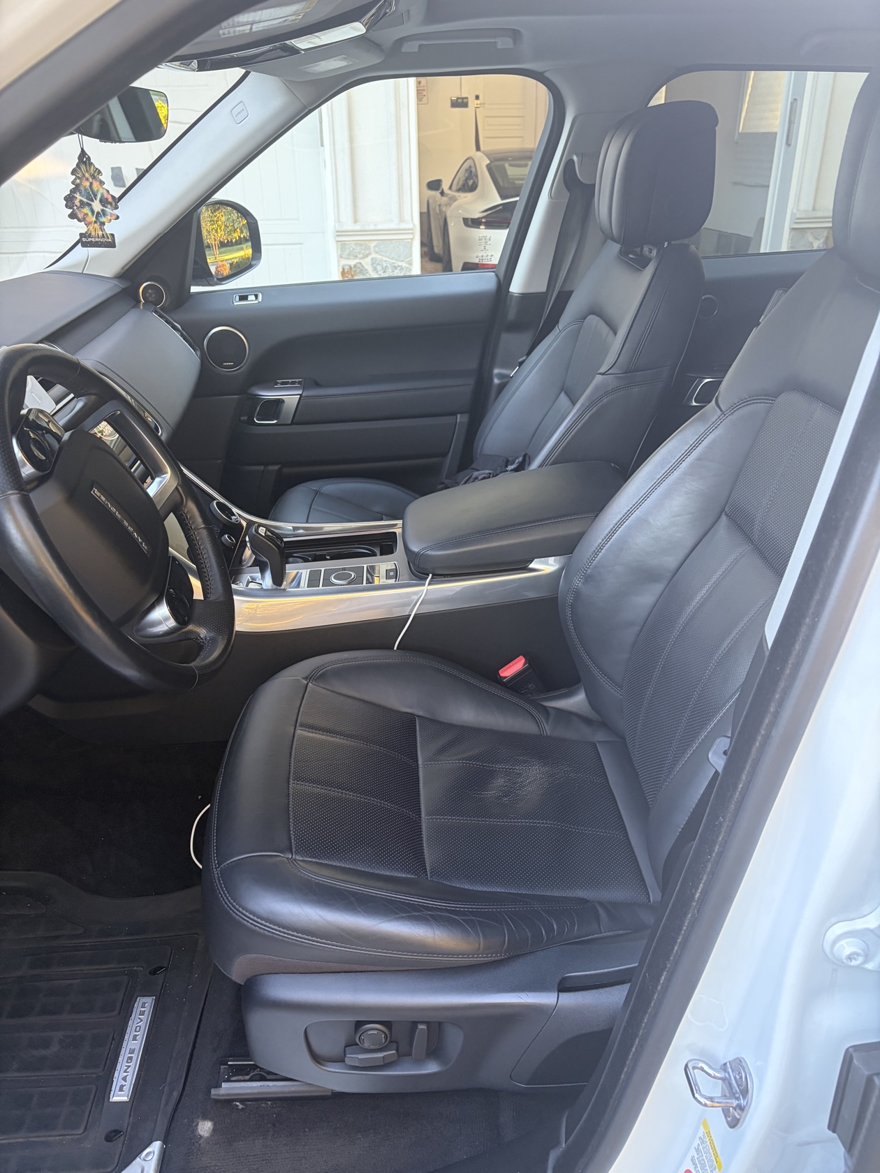 Used 2020 Land Rover Range Rover Sport HSE AWD/4WD image 6