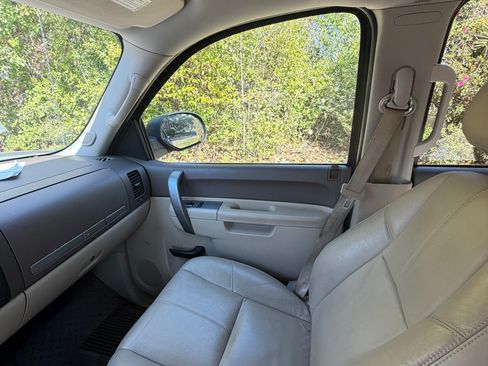 Used 2013 GMC Sierra 1500 SLE w/ Power Tech Package image 9