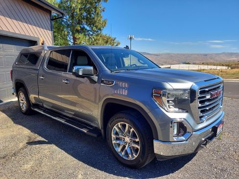 Used 2019 GMC Sierra 1500 SLT w/ SLT Premium Plus Package AWD/4WD image 28