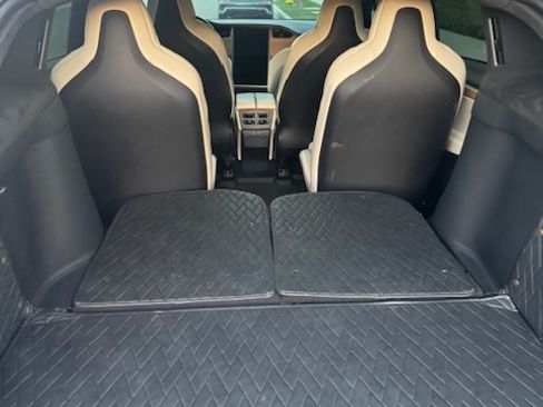 Used 2019 Tesla Model X Long Range image 14