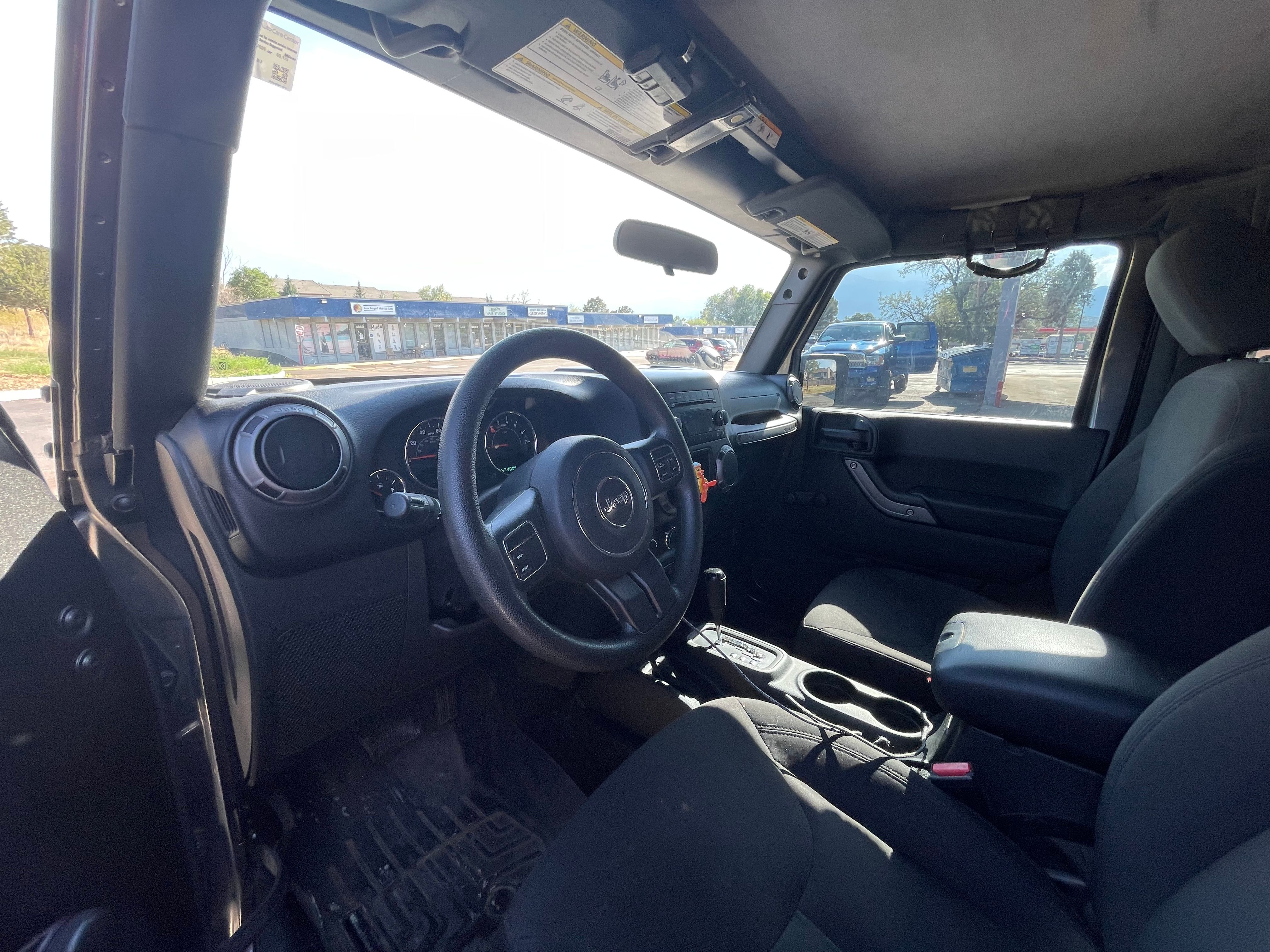 Used 2017 Jeep Wrangler Sport AWD/4WD image 9