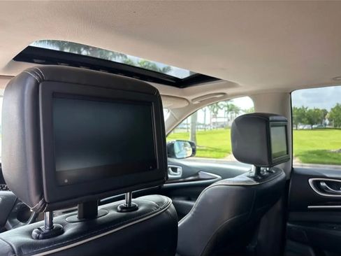 Used 2017 INFINITI QX60 Luxe w/ Deluxe Technology Package image 16