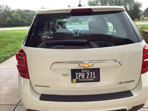 Used 2017 Chevrolet Equinox LS FWD image 5