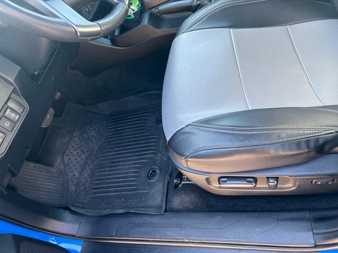 Used 2021 Toyota Tacoma TRD Off-Road image 11