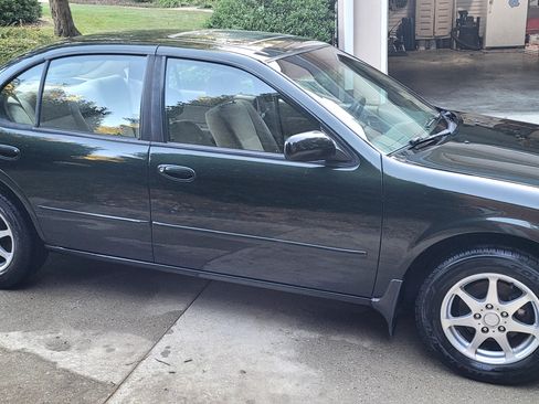 Used 1996 Nissan Maxima SE image 11