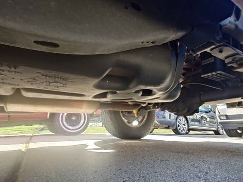 Used 2012 Nissan Frontier SV image 15