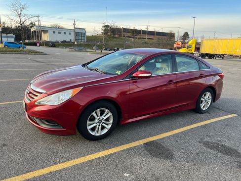Used 2014 Hyundai Sonata GLS w/ Popular Equipment Group 2 FWD image 4
