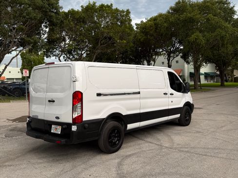 Used 2018 Ford Transit 250 148 Low Roof RWD image 4