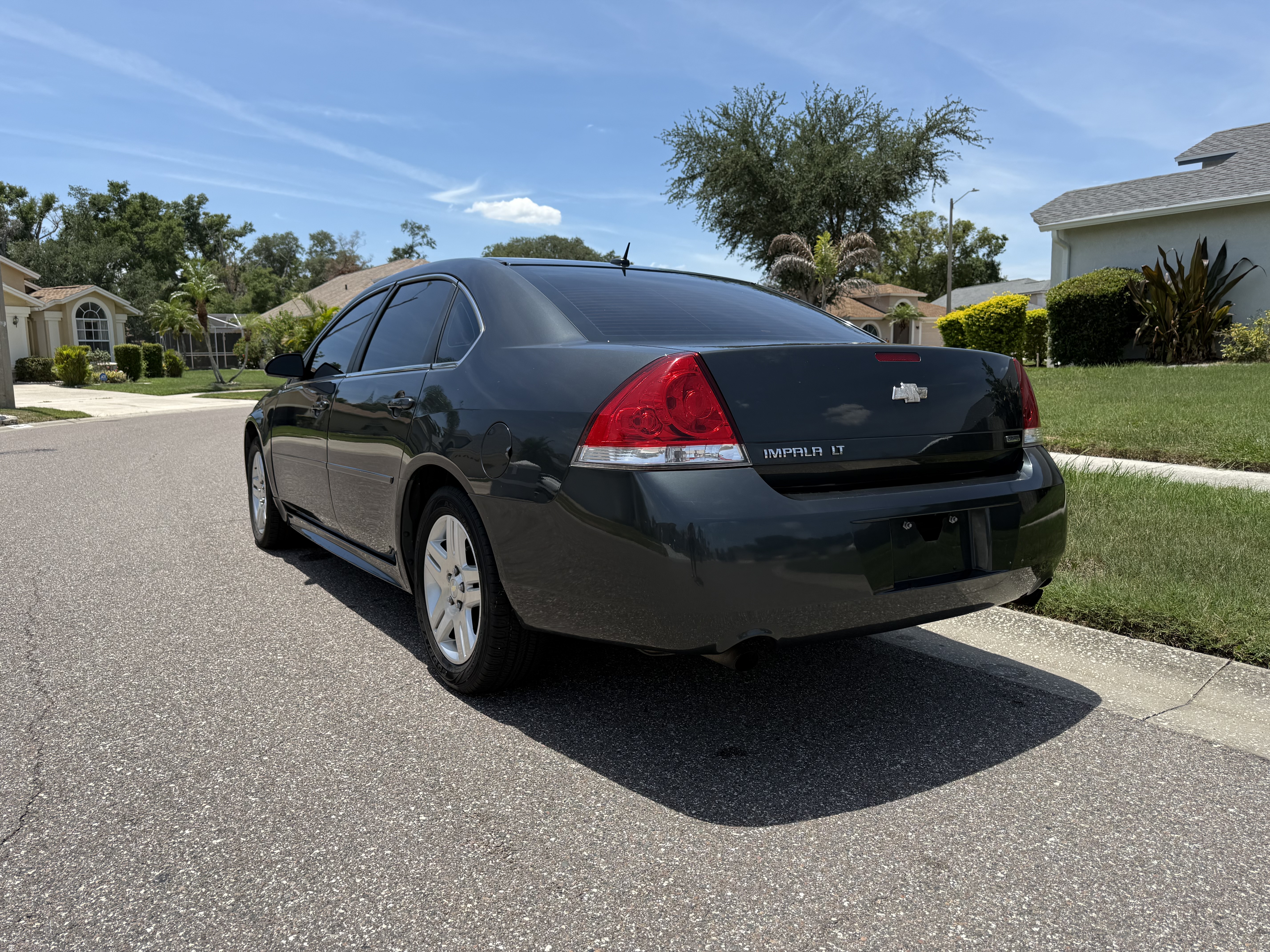 Used 2015 Chevrolet Impala LT w/ LT Sunroof Package FWD image 4
