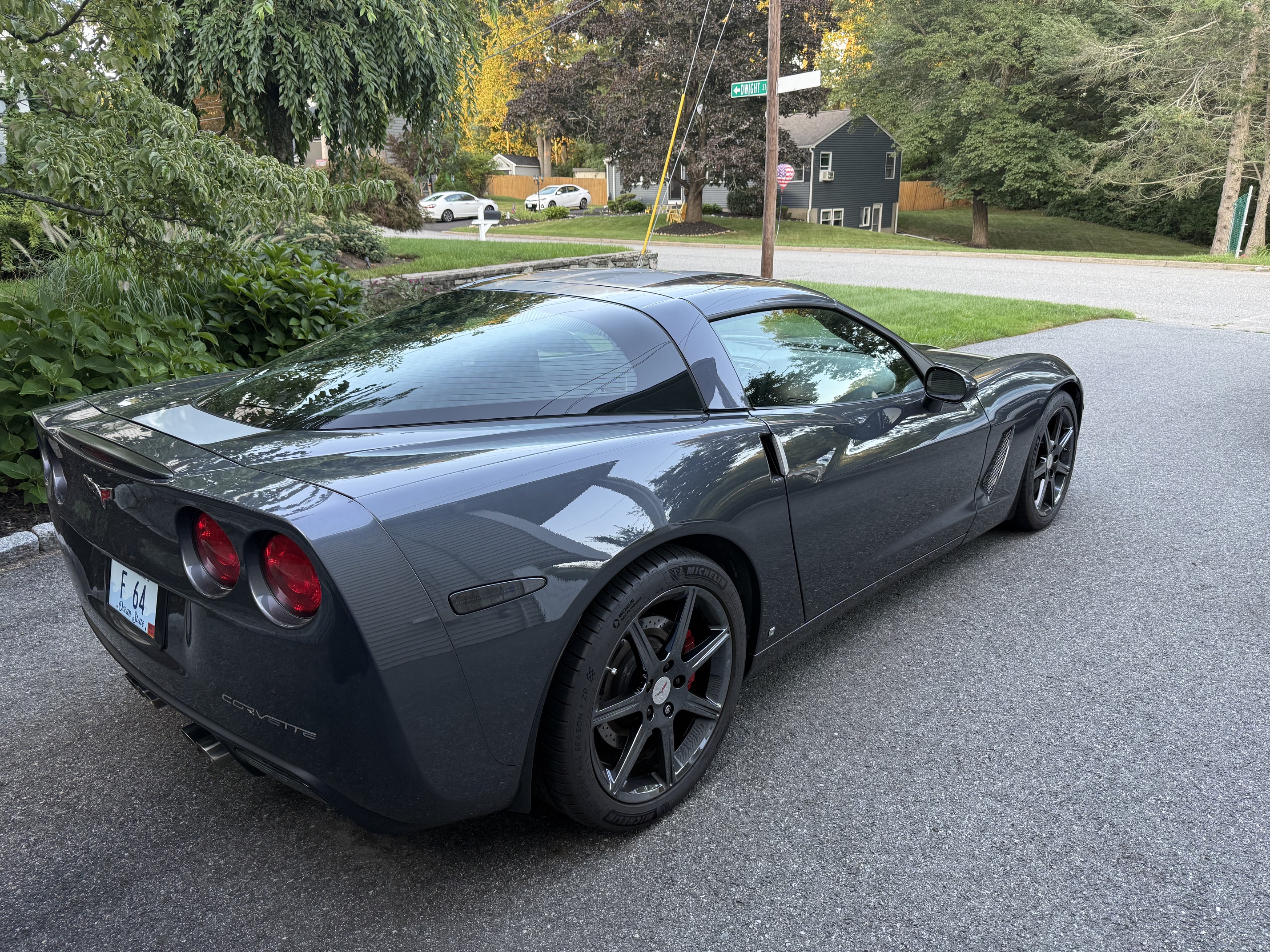 Used 2009 Chevrolet Corvette Coupe w/ LPO, GCA Exterior Package RWD image 4