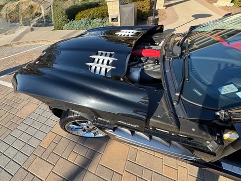 Used 2005 Mercedes-Benz SLR image 4