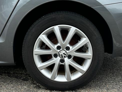 Used 2011 Volkswagen Jetta SE FWD image 8