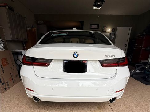 Used 2023 BMW 330i Sedan w/ Premium Package RWD image 1