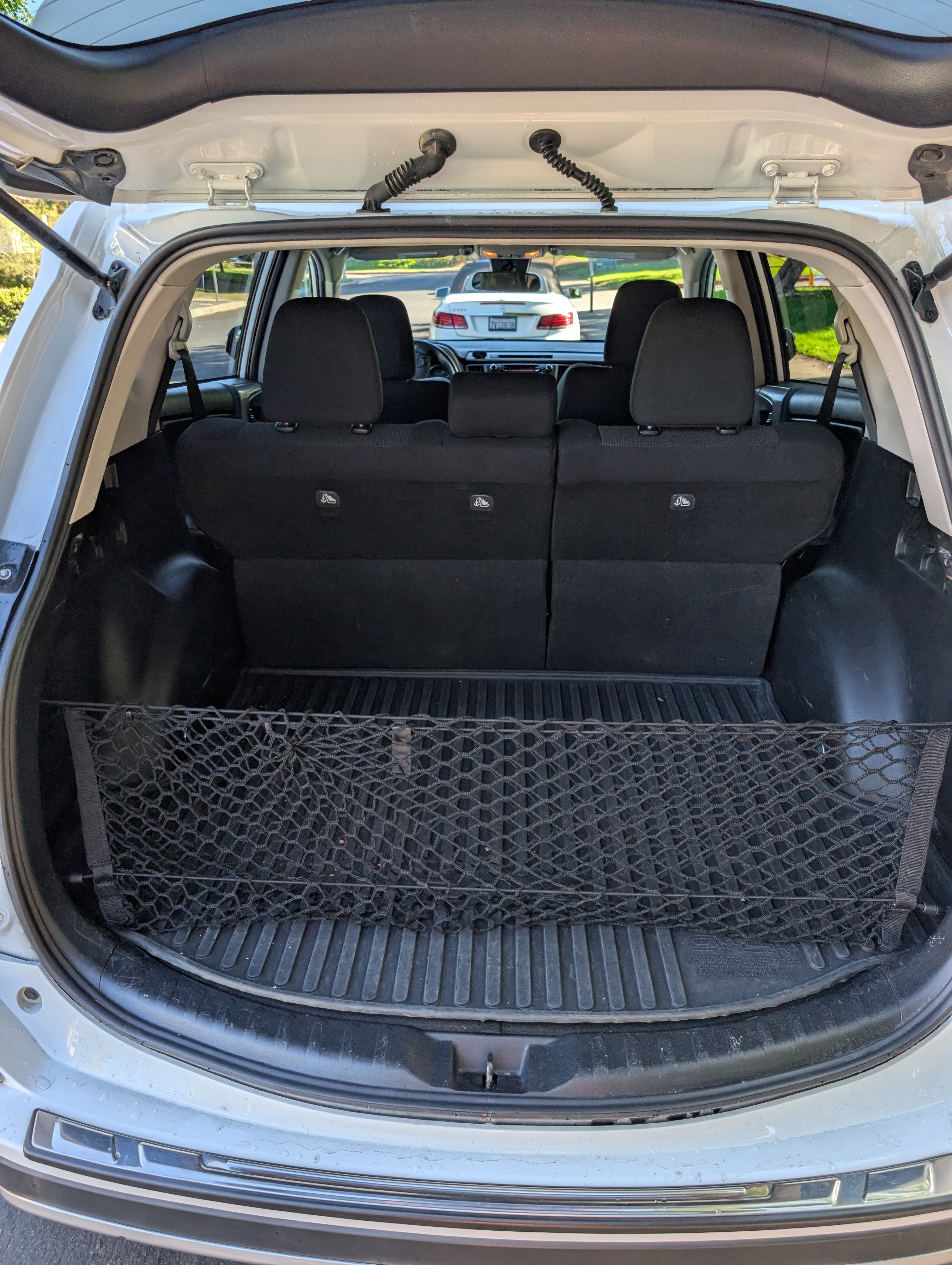 Used 2017 Toyota RAV4 XLE w/ All Weather Liner Package FWD image 16