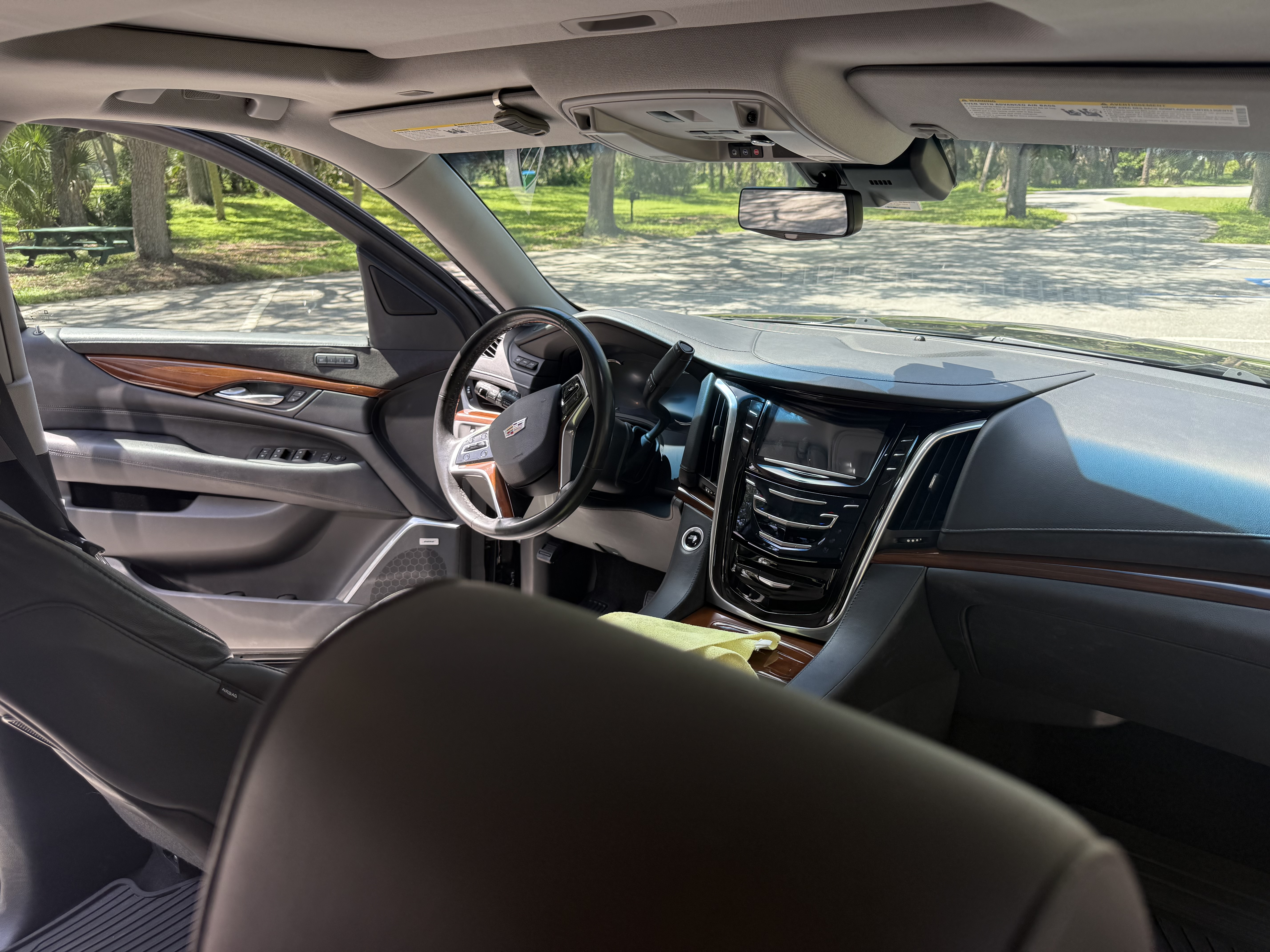 Used 2018 Cadillac Escalade Luxury RWD image 10