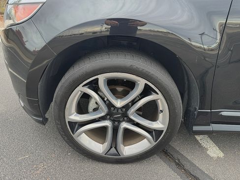 Used 2013 Ford Edge Sport w/ Driver Entry Pkg image 10