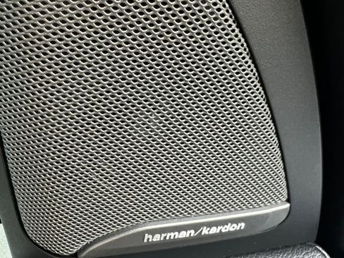 Used 2019 BMW X7 xDrive50i w/ M Sport Package image 27