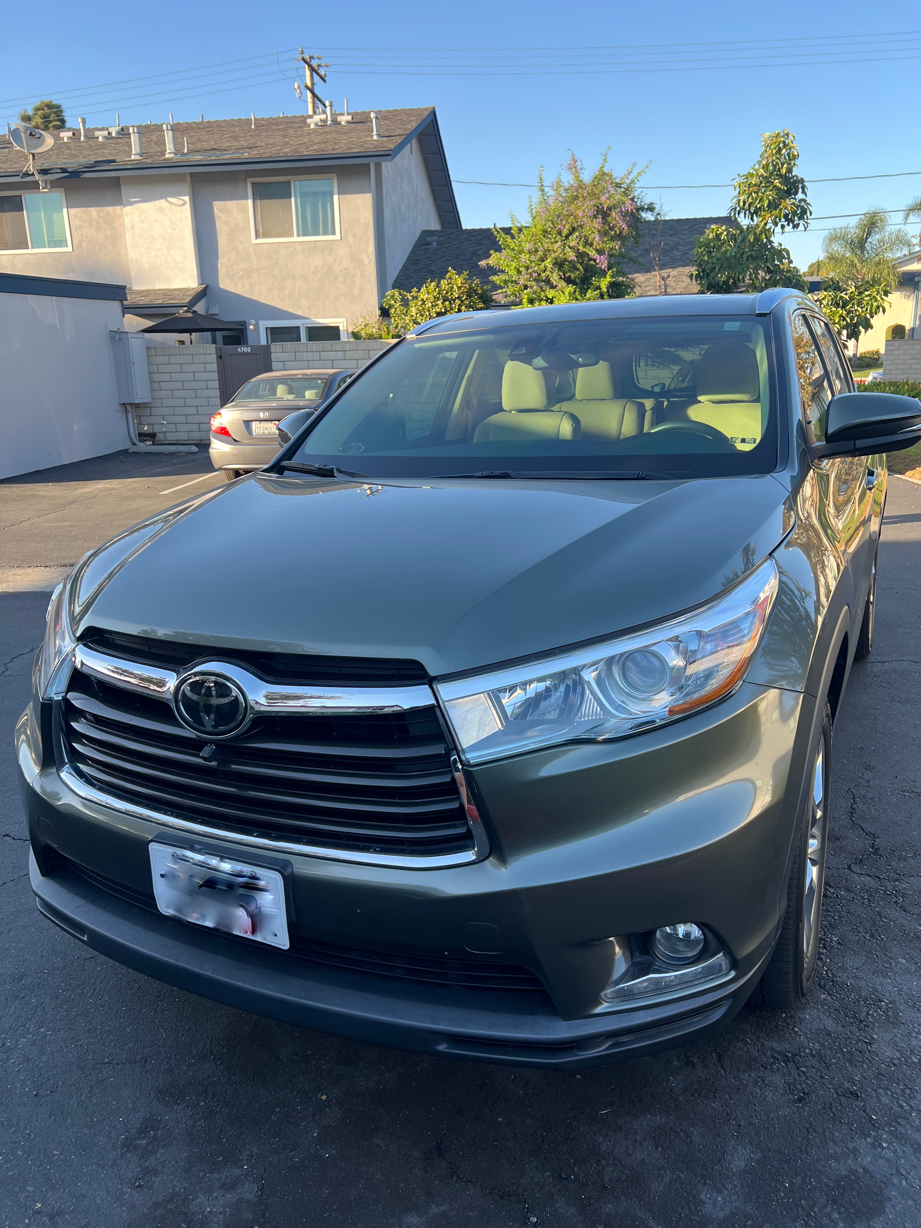 Used 2014 Toyota Highlander Limited w/ Driver Technology Package FWD image 6