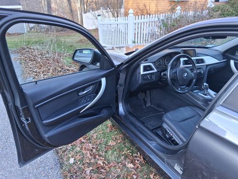 Used 2013 BMW 320i xDrive Sedan image 10
