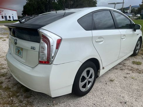 Used 2012 Toyota Prius Four w/ Deluxe Solar Roof Pkg FWD image 5