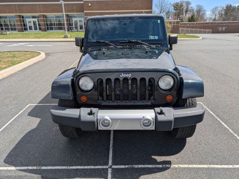 Used 2012 Jeep Wrangler Unlimited Sahara w/ Max Tow Pkg image 2