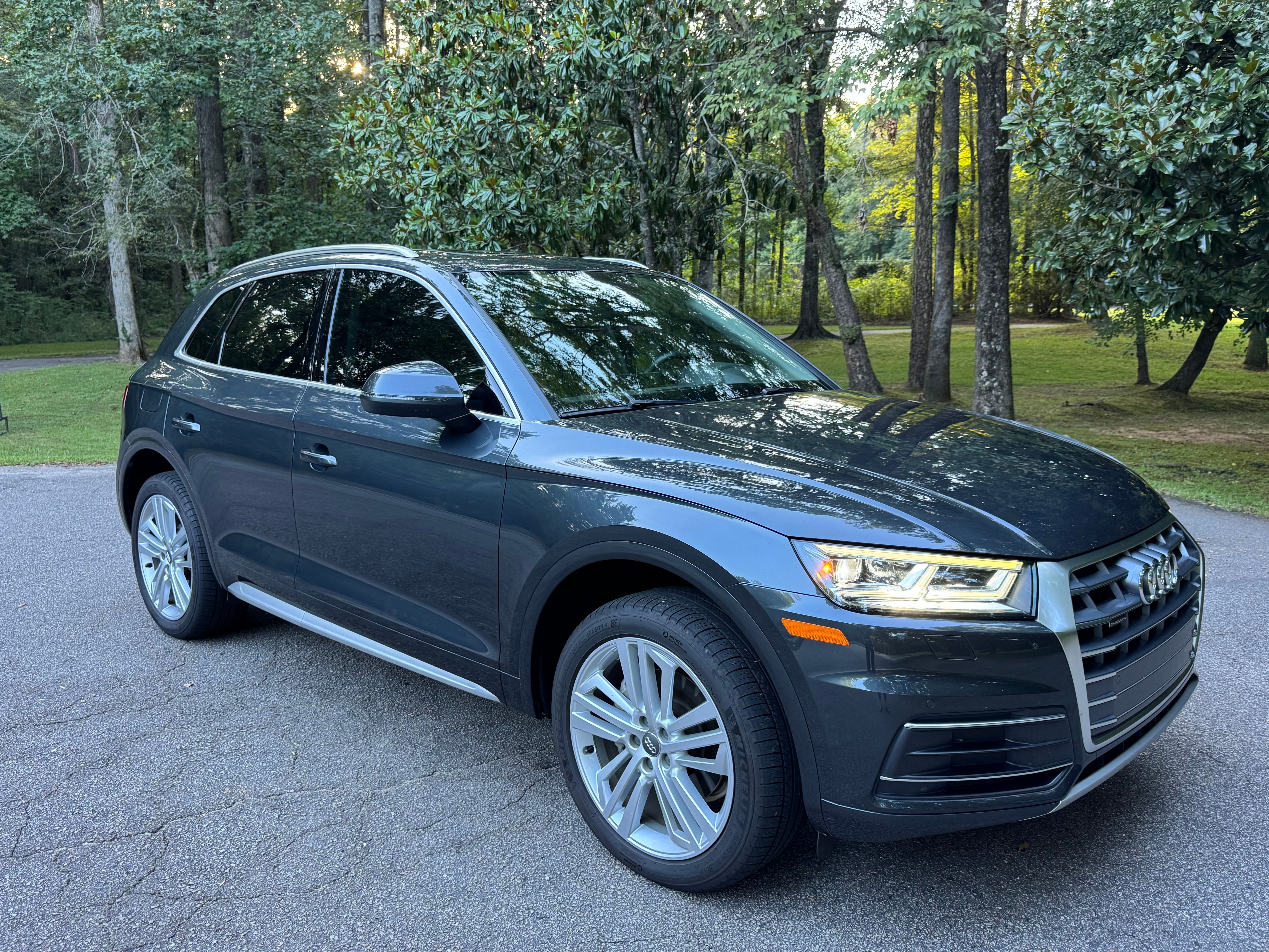 Used 2018 Audi Q5 2.0T Premium Plus w/ Premium Plus Package AWD/4WD image 5