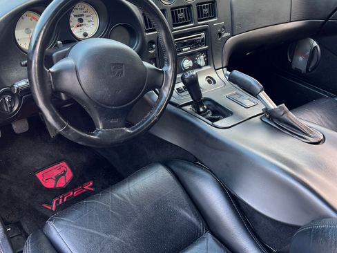 Used 1999 Dodge Viper GTS image 12