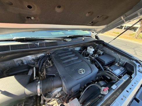 Used 2017 Toyota Tundra Limited w/ TRD Off Road Package RWD image 13
