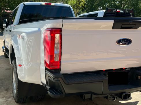 Used 2023 Ford F350 XL w/ FX4 Off-Road Package image 8