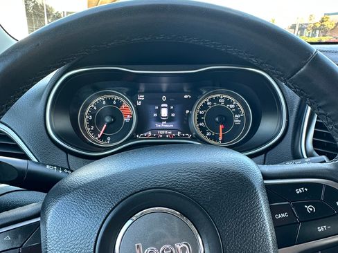 Used 2022 Jeep Cherokee Latitude Lux w/ Sun & Sound Group image 15