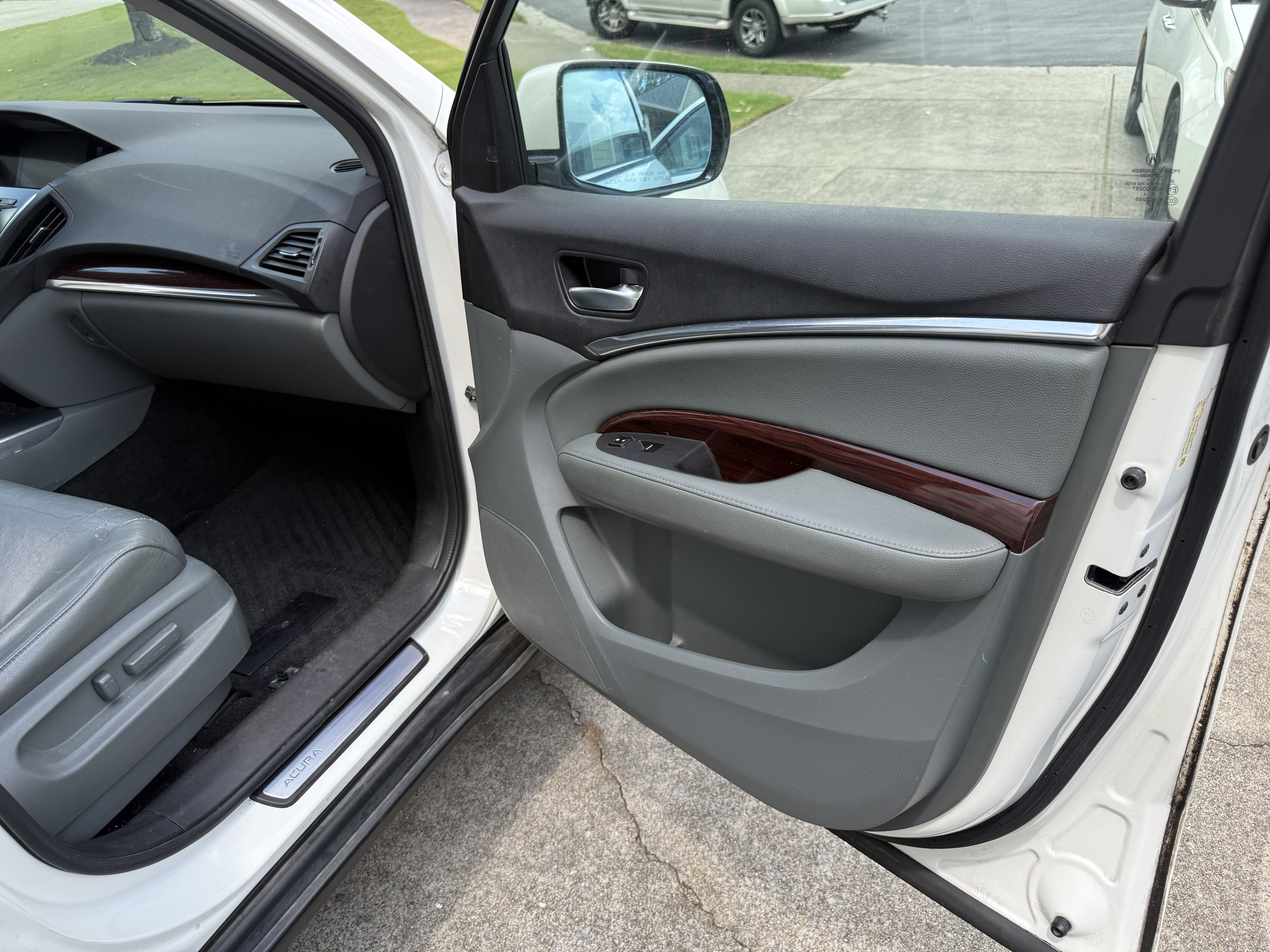 Used 2015 Acura MDX w/ Technology Package AWD/4WD image 14