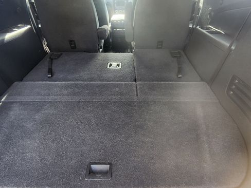 Used 2017 Chevrolet Traverse LT w/ Style and Technology Package image 17