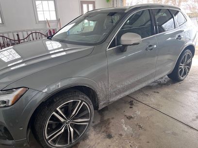 Used 2019 Volvo XC60 T5 R-Design w/ Protection Package Premier