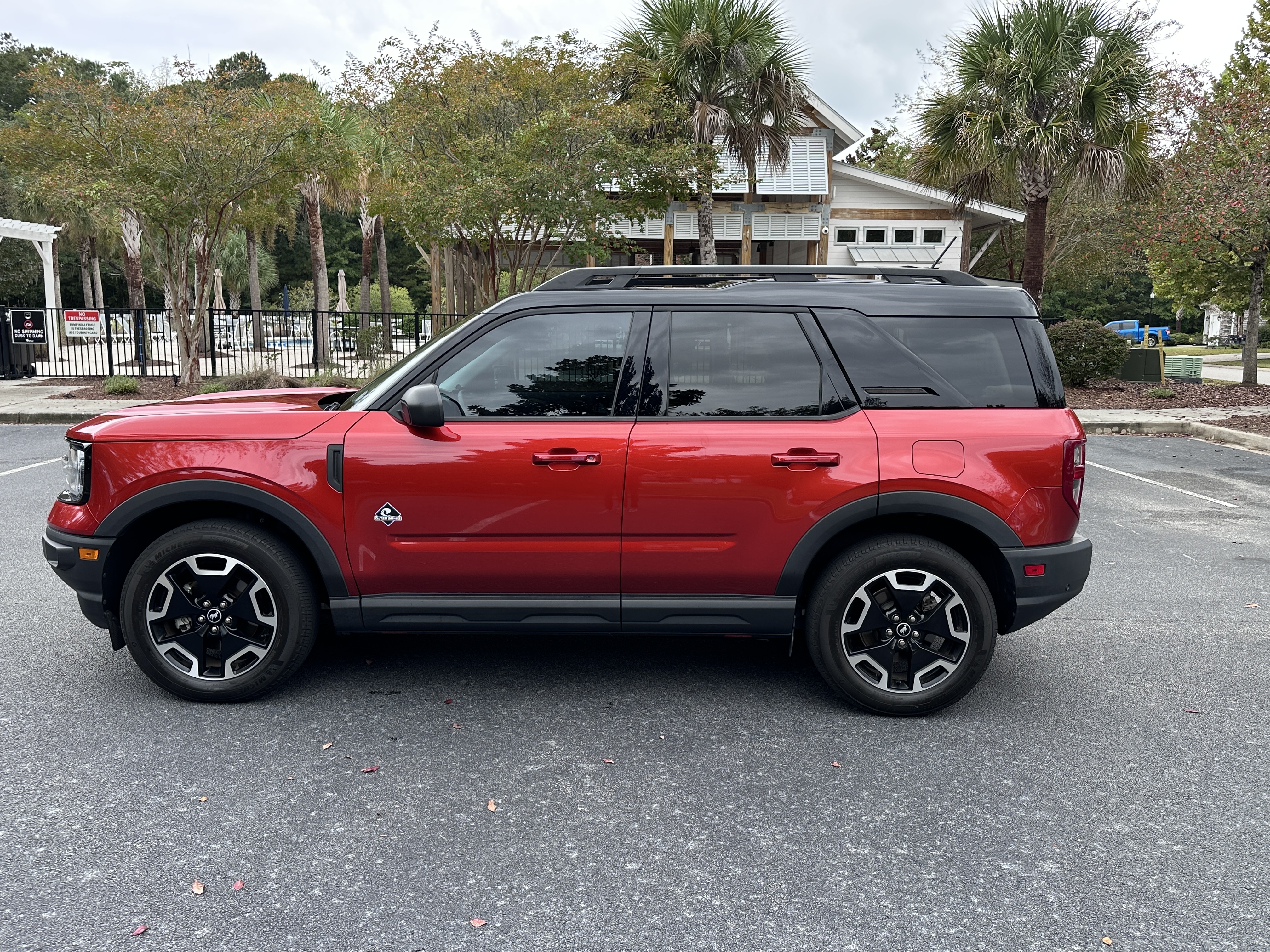 Used 2024 Ford Bronco Sport Outer Banks w/ Tech Package AWD/4WD image 1